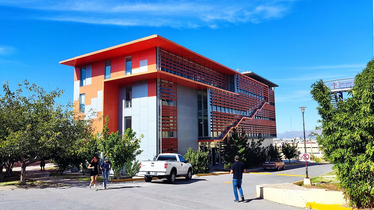 fcq-edificio-sala-auditorio-1920x1080.jpg