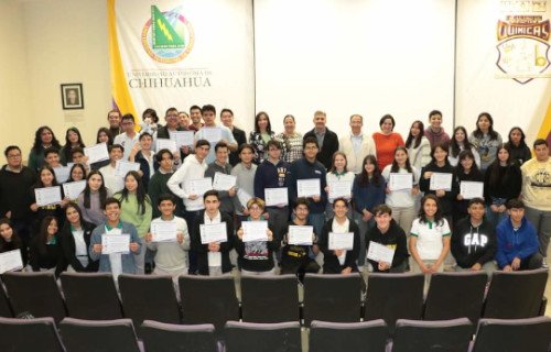 La UACH impulsa el talento juvenil en la XXXIV Olimpiada Estatal de Química