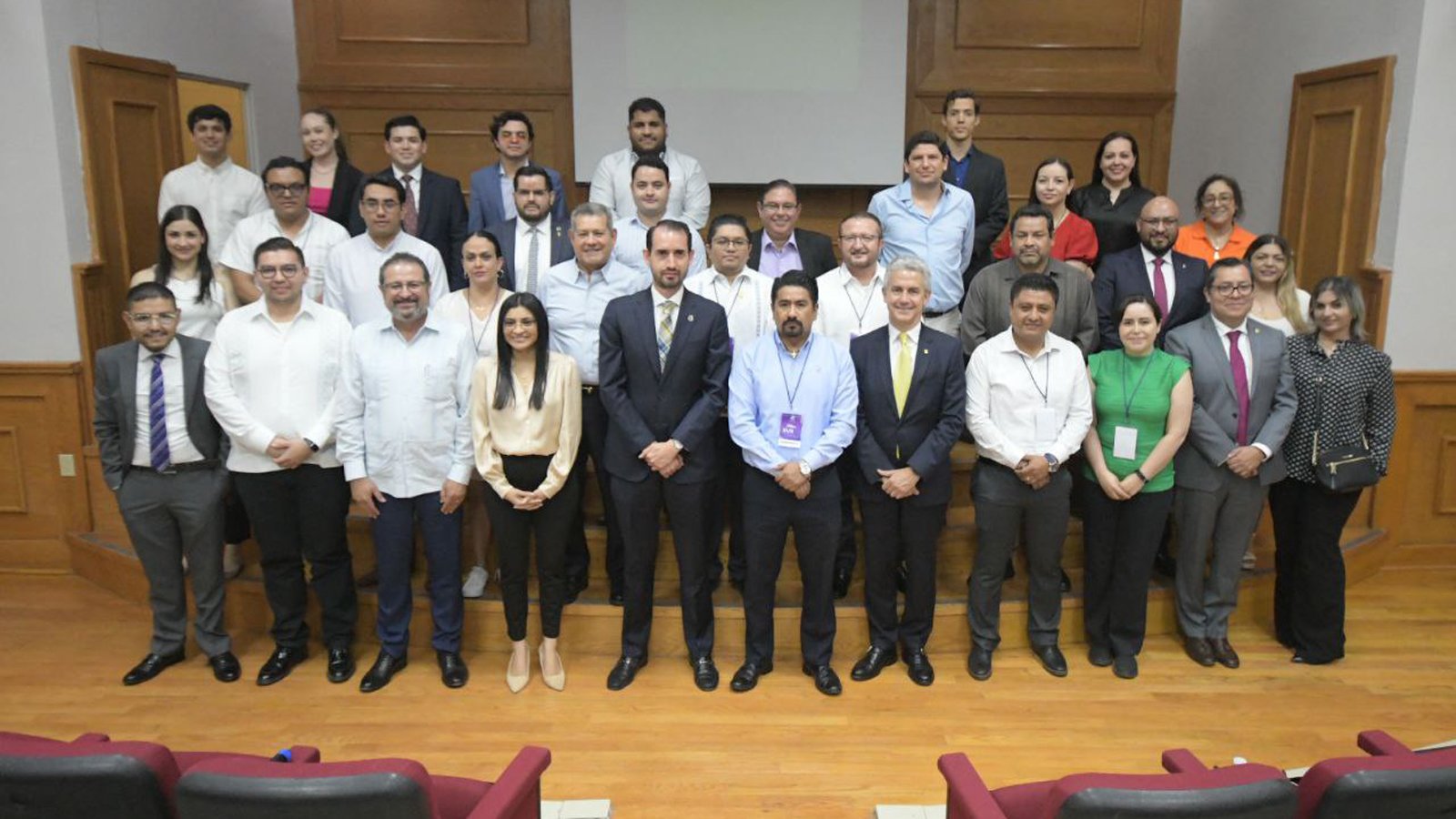 Clausuran-en-la-Facultad-de-Derecho-el-XVII-Seminario-de-la-Red-Jurídica-de-las-Universidades-Públicas1920.jpg