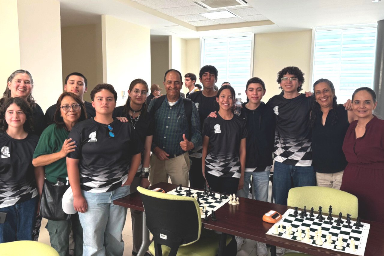 La Facultad de Economía Internacional es sede estatal de Ajedrez en los Juegos de Bachillerato 2025