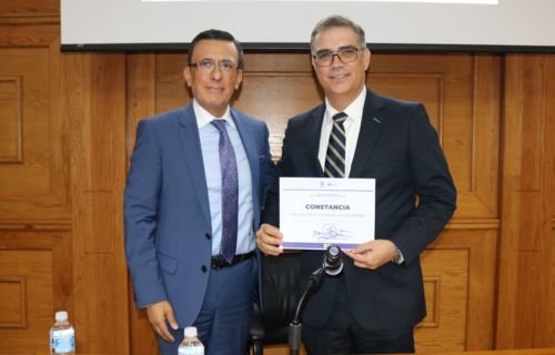 El profesor universitario debe ser una voz crítica de la sociedad: Dr. Víctor Alejandro Wong M.