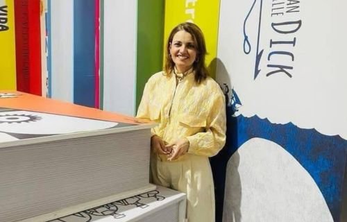Docente de la UACH presenta obra literaria en la FENALI de la BUAP