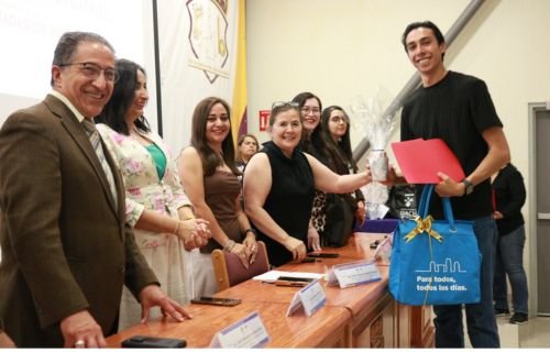 Premia FCQ-UACH los mejores proyectos de investigación de estudiantes