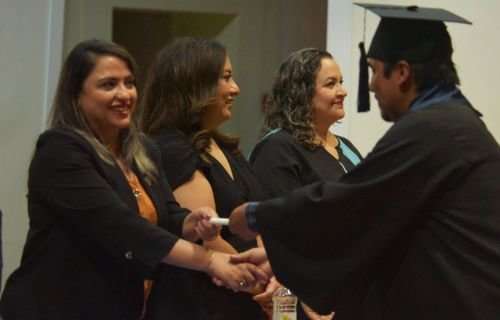 Egresan nuevos profesionistas del programa de Nivelatorio de FEN-UACH