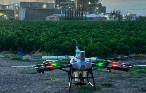 Doctorantes de la FCAyF-UACH conocen aplicaciones de drones agrícolas