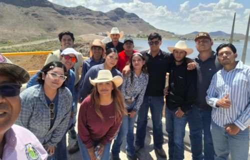 Estudiantes de la FCAyF-UACH realizan prácticas en el Distrito de Riego 005